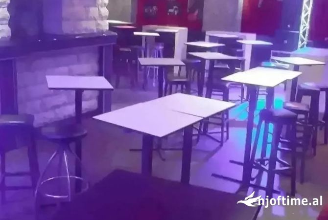 Ambiente Commerciale in Vendita 1+1 a Argirocastro - 220,000 Euro