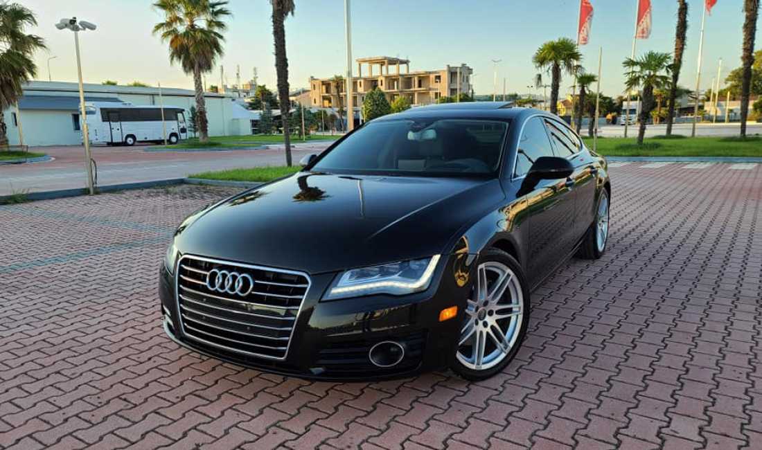 Auto in Vendita a Fier, Audi, 2012 Benzine,Kambio 70.04 Pagamento 17,700  Euro.