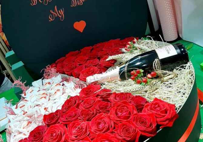 SUN FLOWER ju ofron Buqeta, Kurora, Kompozime, Pergatitje eventesh, Projektim Lulishte etj.