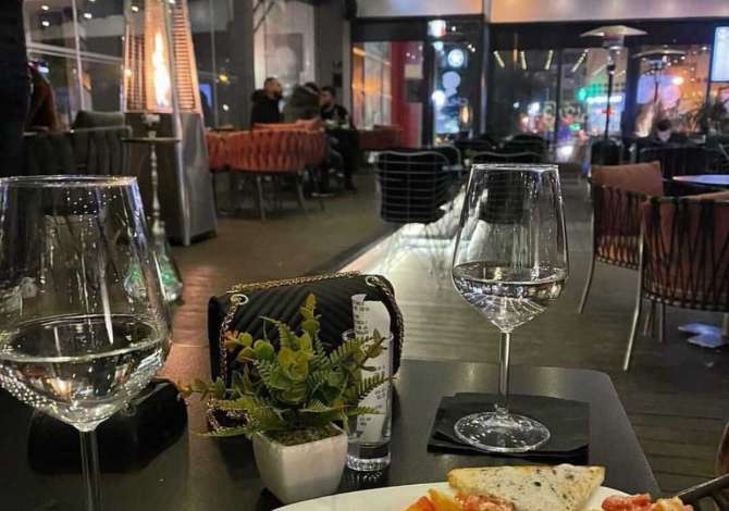 Offerte di lavoro a Tirana, Profession Kamamrier/e,Banakier,Ndihmes banakier,Sanitare , , Pagamento Trattabile.