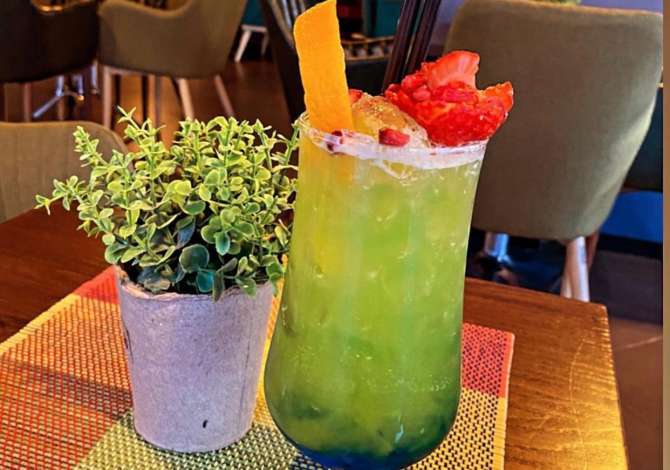 Offerte di lavoro a Tirana, Profession Kamariere , , Pagamento 25,000  Leke.