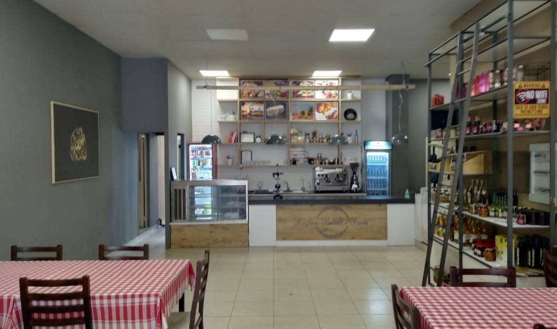 Offerte di lavoro a Tirana, Profession Picier , Kamarier , , Pagamento Trattabile.