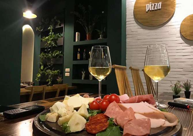 Offerte di lavoro a Tirana, Profession Kamarier,Motorrist , , Pagamento Trattabile.