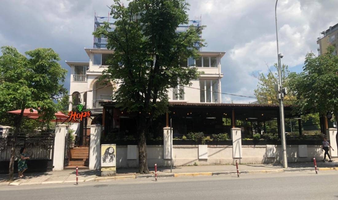 Offerte di lavoro a Tirana, Profession Kamarier,Banakier , , Pagamento Trattabile.