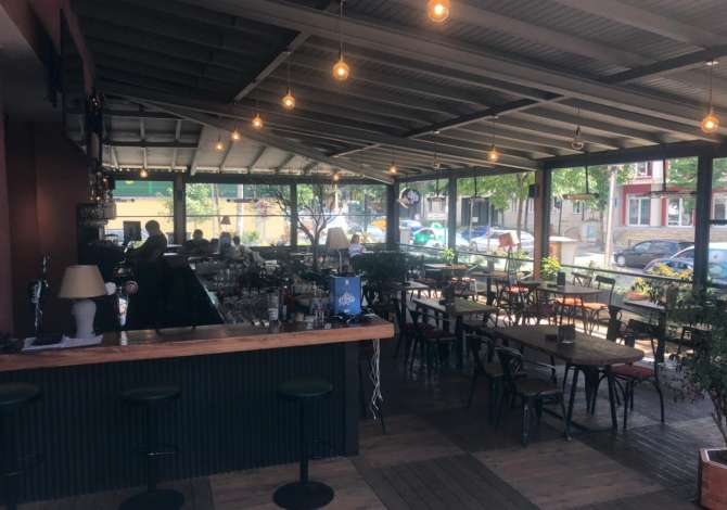 Offerte di lavoro a Tirana, Profession Kamarier,Banakier , , Pagamento Trattabile.