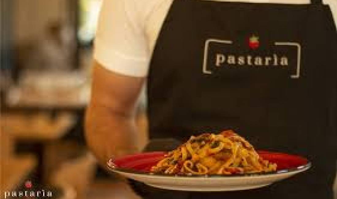 Offerte di lavoro a Tirana, Profession Recepsioniste,Kuzhinjer/e,Ndihmes Kuzhinjer/e,Pjatalarese,Kamarier/e,Ndihmes Kamarier/e , , Pagamento Trattabile.