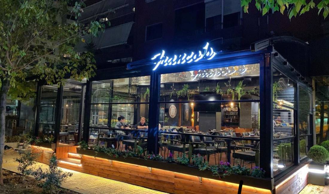 Offerte di lavoro a Tirana, Profession Kamarier-Banakier , , Pagamento Trattabile.