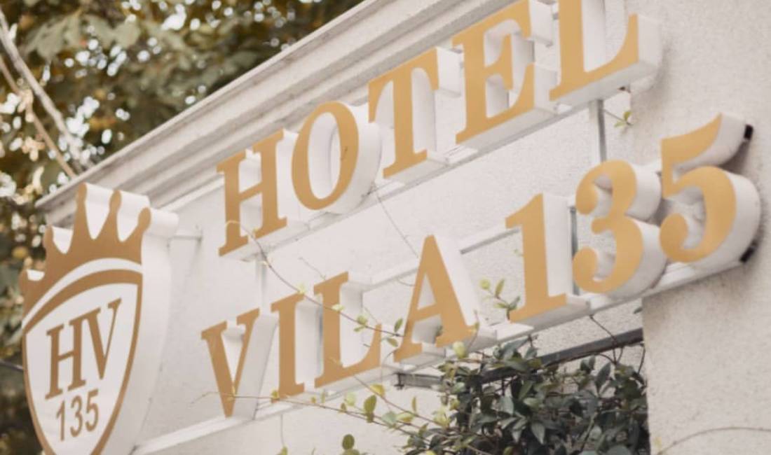 Offerte di lavoro a Tirana, Profession Recepsionist/e , , Pagamento Trattabile.