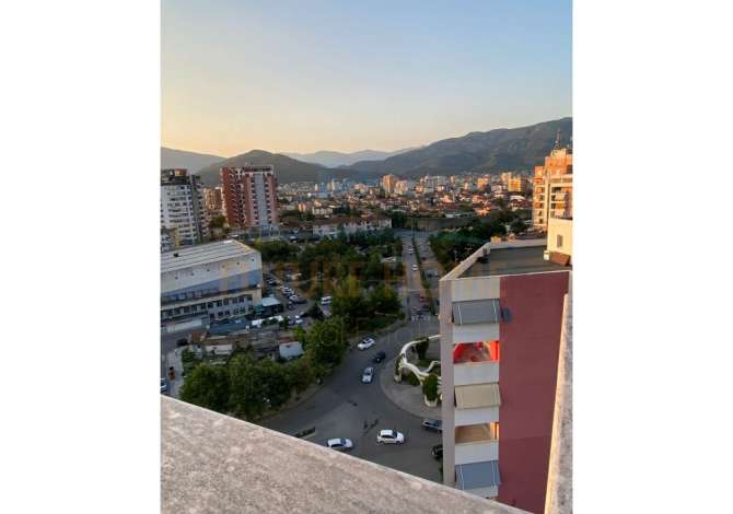 Duplex (2 storey house) for sale in Elbasan 7+1, Emty