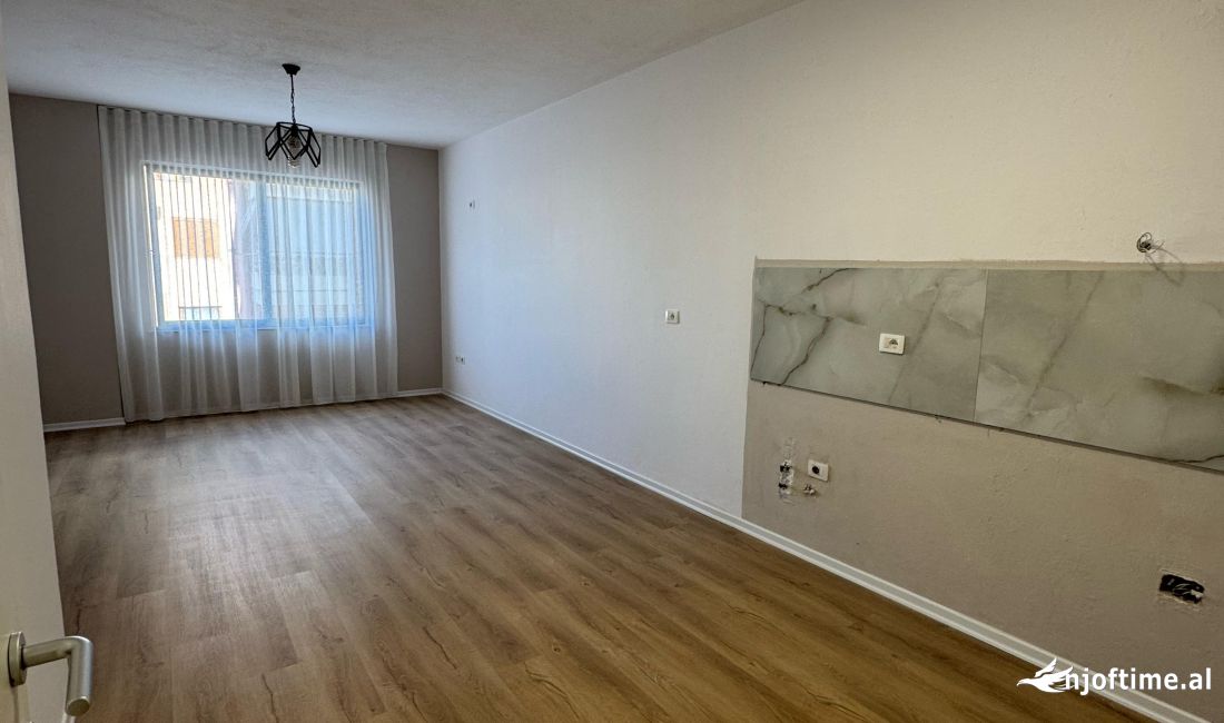 Apartment for sale in Tirana 1+1, Emty