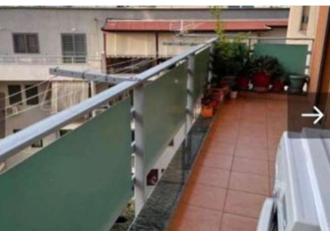 Shtepi me qera Apartament ne Tirane, 2+1, Mobilimi E mobiluar, Pagesa 40,000  Leke.