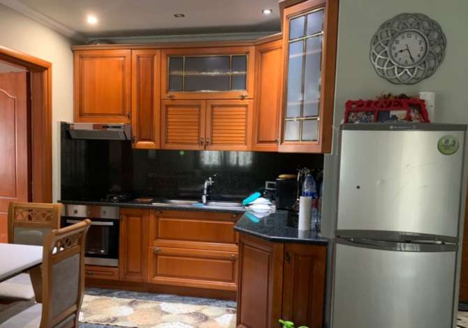 Shtepi me qera Apartament ne Tirane, 2+1, Mobilimi E mobiluar, Pagesa 40,000  Leke.