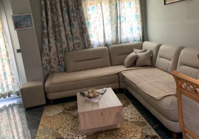 Shtepi me qera Apartament ne Tirane, 2+1, Mobilimi E mobiluar, Pagesa 40,000  Leke.