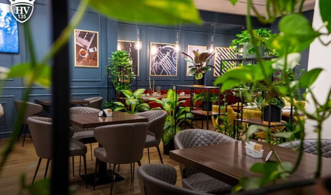 Offerte di lavoro a Tirana, Profession Kamarier/e Kuzhinier/e Ndihmes Kuzhinier/e dhe Sanitare , Con esperienza, Pagamento Trattabile.