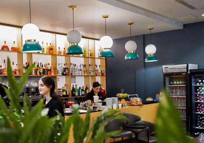 Offerte di lavoro a Tirana, Profession Kamarier/e Kuzhinier/e Ndihmes Kuzhinier/e dhe Sanitare , Con esperienza, Pagamento Trattabile.