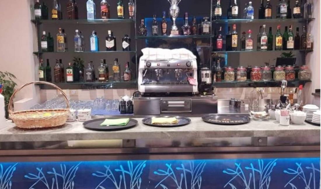 Offerte di lavoro a Tirana, Profession Banakier/Kamarier , Con esperienza, Pagamento Trattabile.