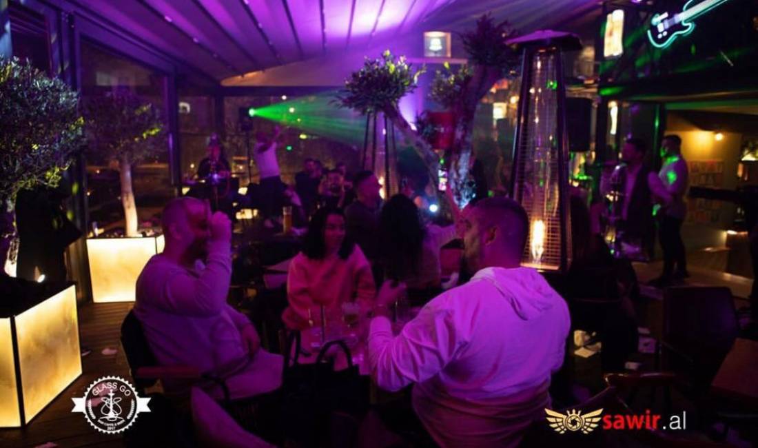 Offerte di lavoro a Tirana, Profession Banakier/e, Kamarier/e,Kuzhiniere Snack Food , Con esperienza, Pagamento Trattabile.