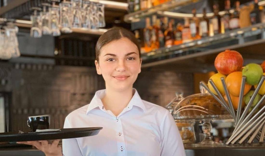 Offerte di lavoro a Tirana, Profession Kamarier/e , Nessuna esperienza, Pagamento Trattabile.