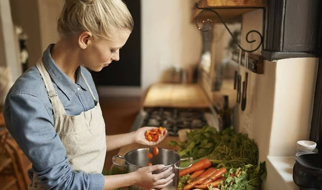 Job Offers in Tirana, Profession Puntore Kuzhine dhe Ndihmese Kuzhiniere  , Beginner/Little experience, Payment By Agreement.