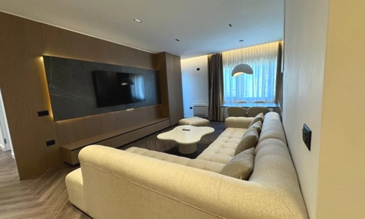 Shtepi ne shitje Apartament ne Tirane, 2+1, Mobilimi E mobiluar, Pagesa 288,000  Euro.