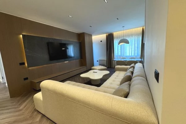 Apartament 2+1 per shitje!