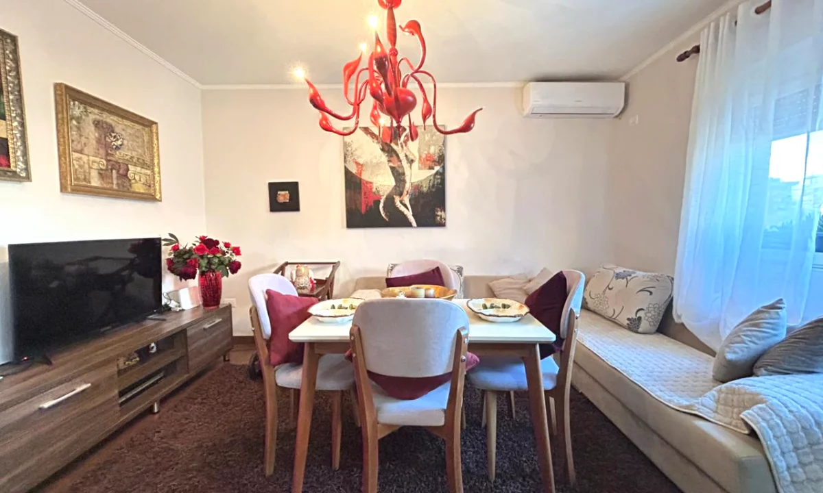 Shtepi ne shitje Apartament ne Tirane, 1+1, Mobilimi E mobiluar, Pagesa 12,500,000  Leke.