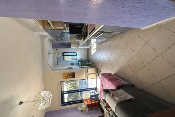 Shtepi ne shitje Apartament ne Durres, 1+1, Mobilimi E mobiluar, Pagesa 63,000  Euro.