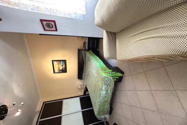 Shtepi ne shitje Apartament ne Durres, 1+1, Mobilimi E mobiluar, Pagesa 63,000  Euro.