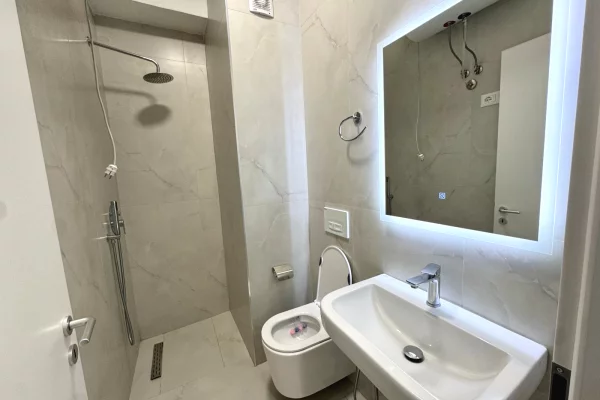 Shtepi me qera Apartament ne Tirane, 1+1, Mobilimi E mobiluar, Pagesa 40,000  Leke.