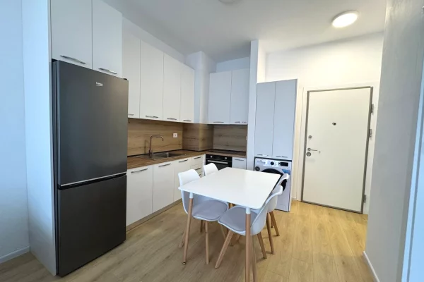 Jepet me qira apartament 1+1 ne komp Mangalem /Ali Dem