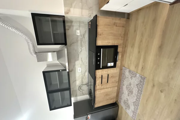 Shtepi me qera Apartament ne Tirane, 1+1, Mobilimi E mobiluar, Pagesa 40,000  Leke.