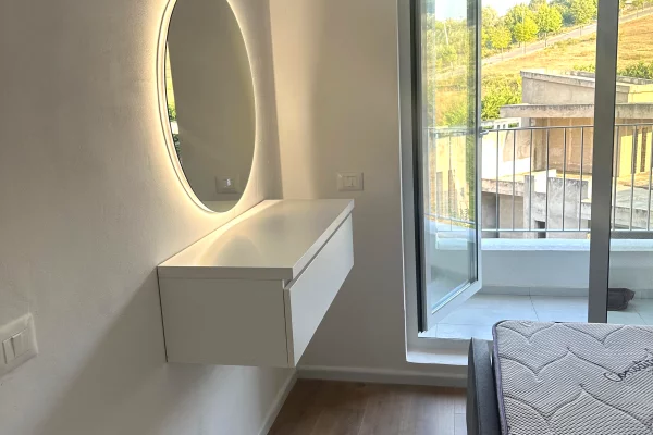 Shtepi ne shitje Apartament ne Tirane, 1+1, Mobilimi E mobiluar, Pagesa 100,000  Euro.
