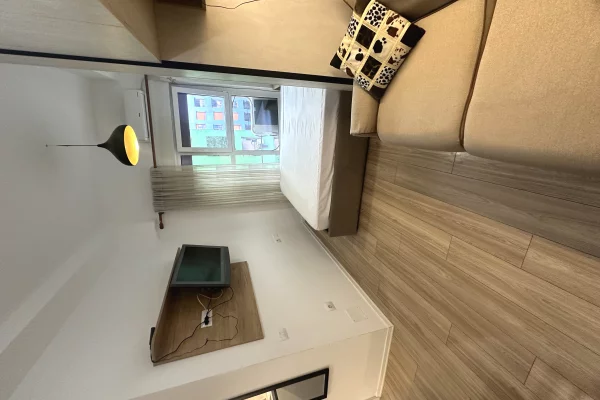 Shtepi ne shitje Apartament ne Tirane, Garsoniere, Mobilimi E mobiluar, Pagesa 64,000  Euro.