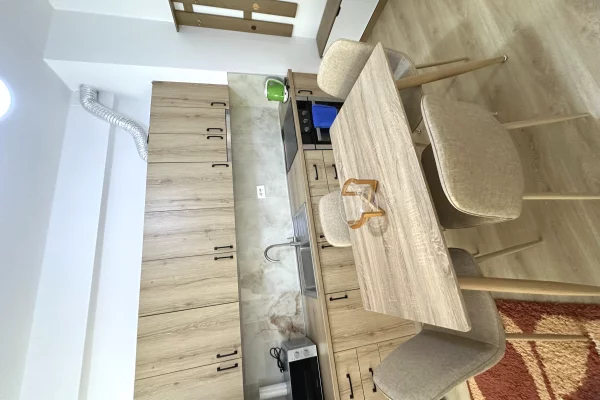 Shtepi me qera Apartament ne Tirane, 1+1, Mobilimi E mobiluar, Pagesa 40,000  Leke.