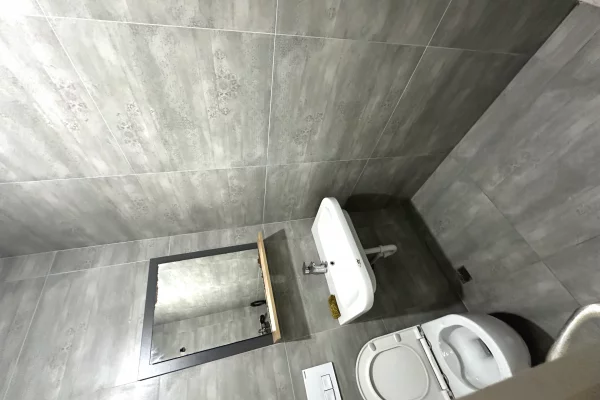 Shtepi ne shitje Apartament ne Tirane, 2+1, Mobilimi E mobiluar, Pagesa 159,000  Euro.