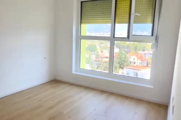 Shtepi ne shitje Apartament ne Tirane, 2+1, Mobilimi Bosh, pa mobiluar, Pagesa 123,000  Euro.