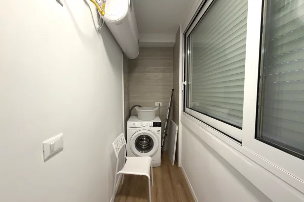 Shtepi me qera Apartament ne Tirane, 3+1, Mobilimi E mobiluar, Pagesa 75,000  Leke.