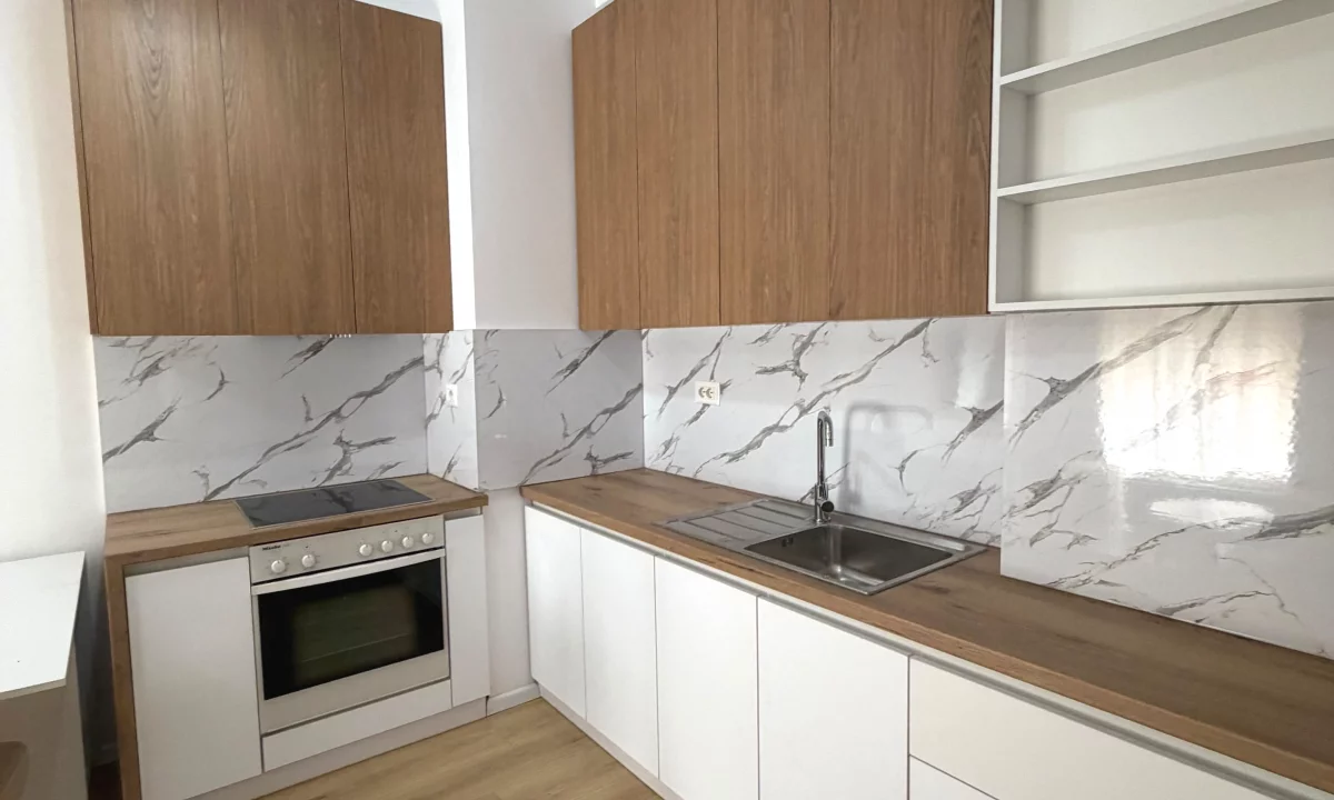 Shtepi me qera Apartament ne Tirane, 1+1, Mobilimi E mobiluar, Pagesa 45,000  Leke.