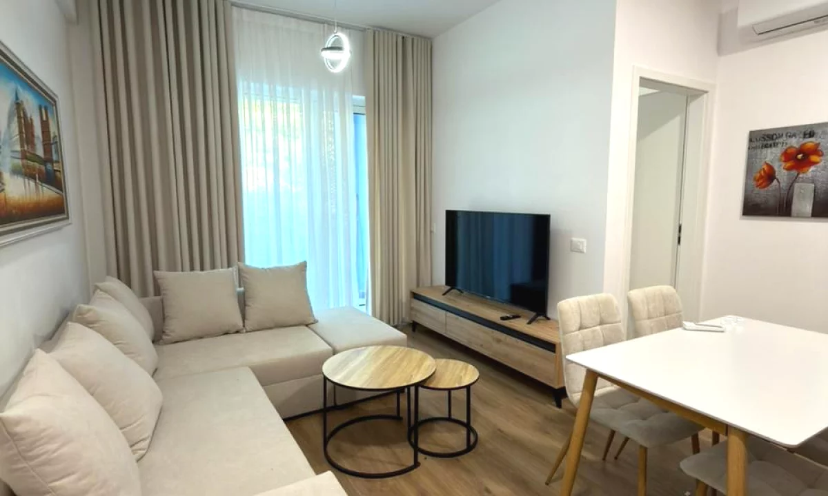 Shtepi me qera Apartament ne Tirane, 1+1, Mobilimi E mobiluar, Pagesa 40,000  Leke.