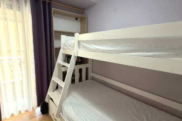 Shtepi me qera Apartament ne Tirane, 2+1, Mobilimi E mobiluar, Pagesa 55,000  Leke.