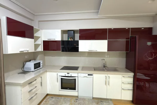 Shtepi me qera Apartament ne Tirane, 2+1, Mobilimi E mobiluar, Pagesa 55,000  Leke.
