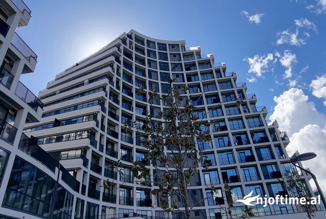 Ambiente Commerciale in Affitto 3+1 a Tirana - 1,000 Euro