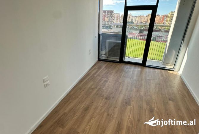 Jepet me qira zyre tek Lake View Residence