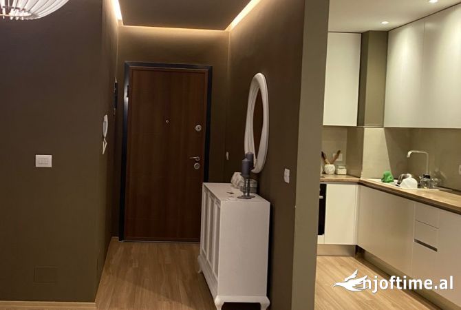 Shtepi me qera Apartament ne Tirane, 2+1, Mobilimi E mobiluar, Pagesa 650  Euro.