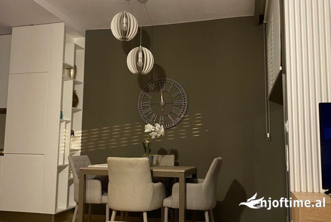 Shtepi me qera Apartament ne Tirane, 2+1, Mobilimi E mobiluar, Pagesa 650  Euro.