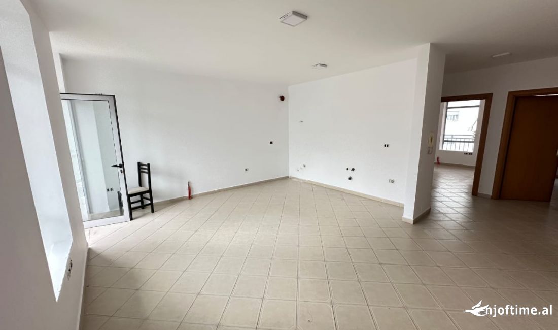 Apartment for sale in Tirana 2+1, Emty