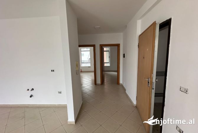 Apartment for sale in Tirana 2+1, Emty