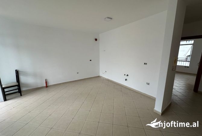 Apartment for sale in Tirana 2+1, Emty