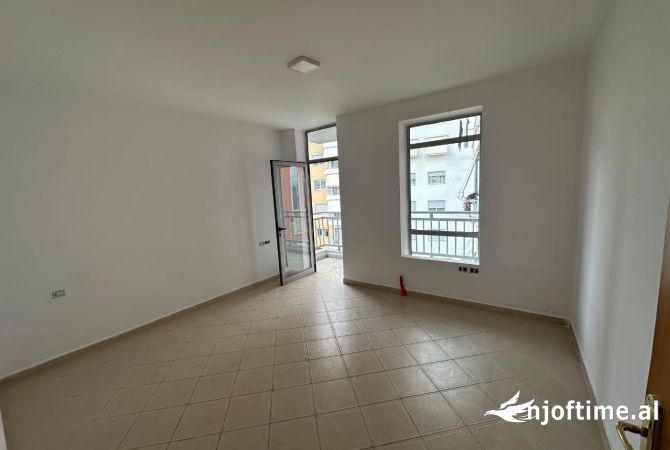 Apartment for sale in Tirana 2+1, Emty