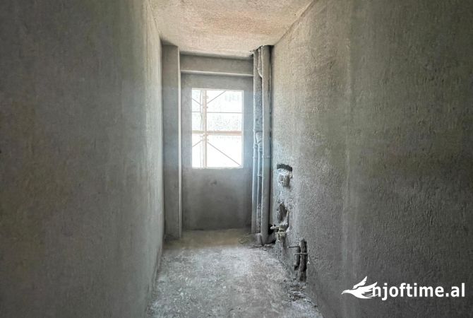 Appartamento in vendita a Tirana 2+1, Vuoto